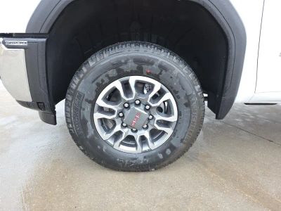 2026 GMC Sierra 3500HD — photo 10 view