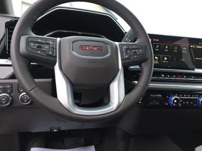 2026 GMC Sierra 3500HD — photo 9 view