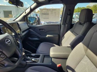 2026 Nissan Frontier — photo 8 view