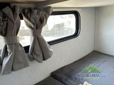 2025 Forest River RV Wildwood FSX - Photo 19