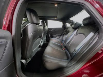 2015 Chrysler 200 — photo 26 view