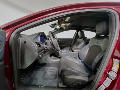 2015 Chrysler 200 — photo 12 view