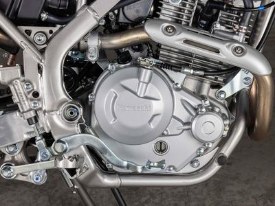 2026 Kawasaki KLX230R - Photo 3