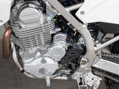 2026 Kawasaki KLX230R - Photo 10