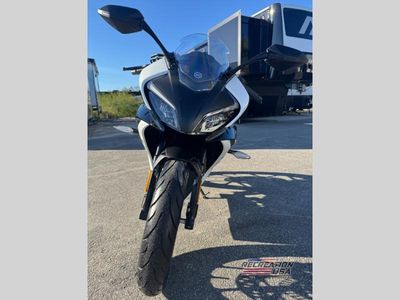 2026 CFMOTO SPORTBIKE 300SS - Photo 2