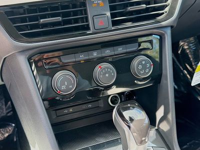 2026 Volkswagen Taos - Photo 15