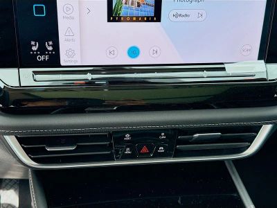 2026 Volkswagen Atlas — photo 14 view