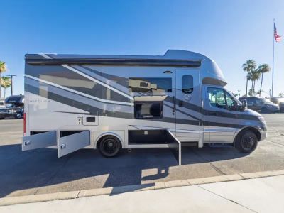 2027 Tiffin WAYFARER — photo 18 view