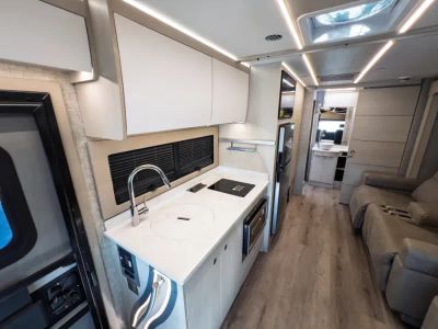 2027 Tiffin WAYFARER — photo 9 view