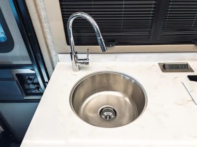2027 Tiffin WAYFARER — photo 12 view