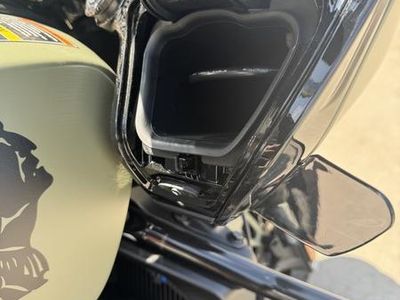 2025 Indian Motorcycle Challenger Dark Horse 112 Black Smoke - Photo 10