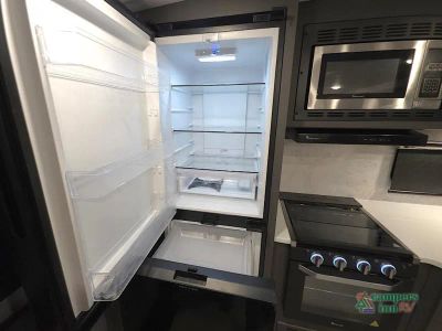 2025 Forest River RV Rockwood Ultra Lite — photo 36 view