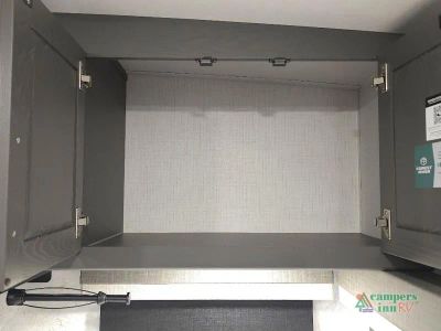 2025 Forest River RV Rockwood Ultra Lite — photo 32 view