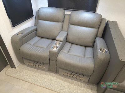 2025 Forest River RV Rockwood Ultra Lite — photo 39 view