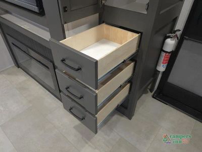 2025 Forest River RV Rockwood Ultra Lite — photo 50 view