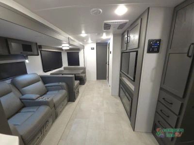 2025 Forest River RV Rockwood Ultra Lite — photo 22 view