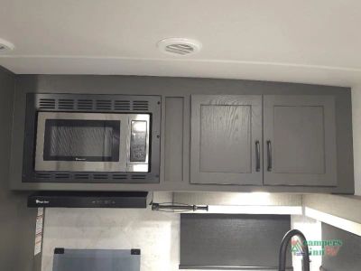 2025 Forest River RV Rockwood Ultra Lite — photo 31 view