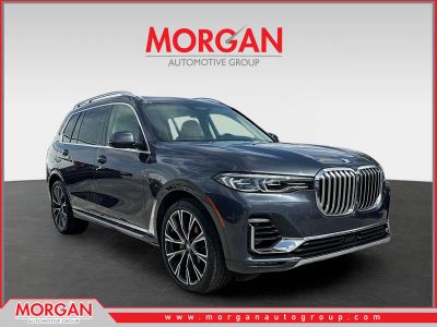 2020 BMW X7 xDrive40i in Arctic Gray Metallic — front three-quarter view
