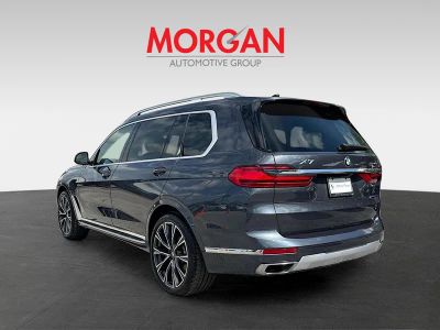 2020 BMW X7 — detail view