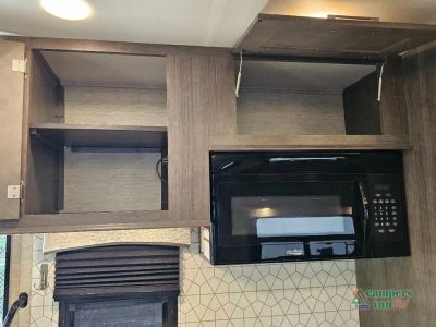2023 Entegra Coach Odyssey — photo 28 view
