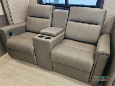 2023 Entegra Coach Odyssey — photo 37 view