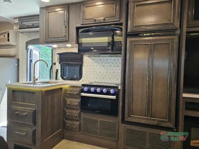 2023 Entegra Coach Odyssey — photo 19 view
