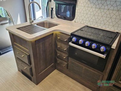 2023 Entegra Coach Odyssey — photo 20 view