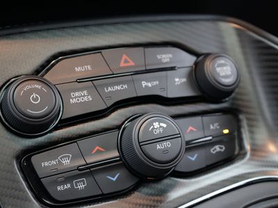 2022 Dodge Challenger - Photo 25