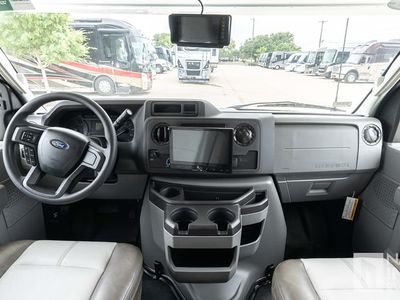 2026 Coachmen Freelander - Photo 9