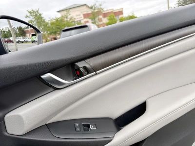 2019 Honda Accord — photo 28 view