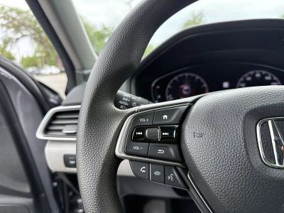 2019 Honda Accord — photo 14 view