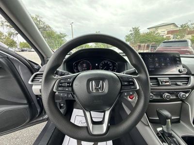 2019 Honda Accord — photo 13 view