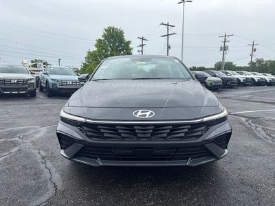 2026 Hyundai Elantra - Photo 2