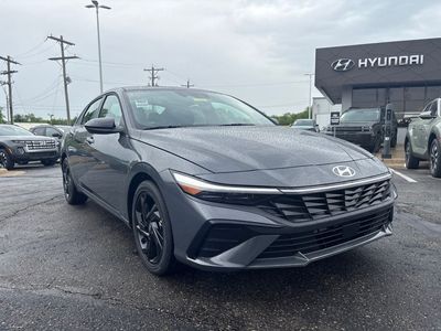 2026 Hyundai Elantra - Photo 3