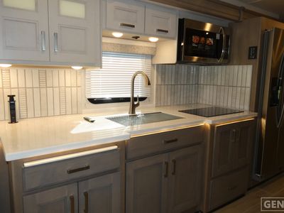 2026 Thor Motor Coach Pasadena SV - Photo 7