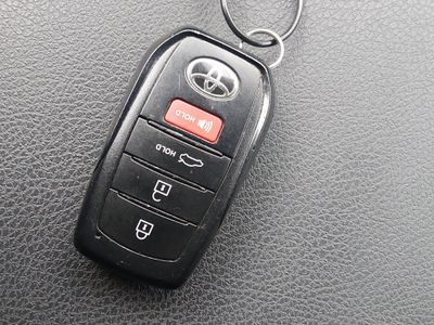 2025 Toyota Camry — photo 15 view
