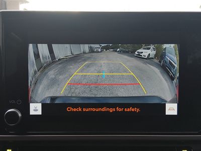 2025 Toyota Camry — photo 16 view