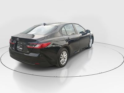 2025 Toyota Camry — photo 7 view