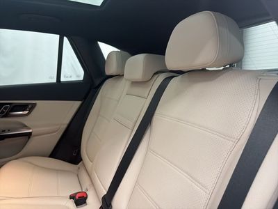 2026 Mercedes-Benz GLC — photo 19 view