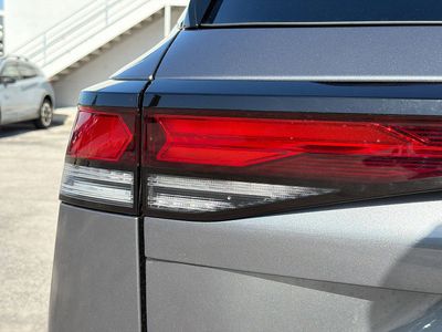 2026 Volkswagen Tiguan — photo 10 view