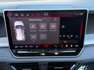 2026 Volkswagen Tiguan — photo 32 view
