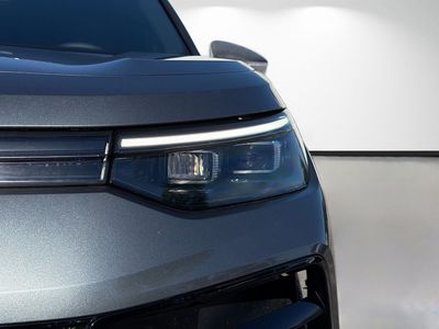 2026 Volkswagen Tiguan — photo 9 view