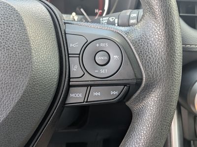 2024 Toyota RAV4 - Photo 25
