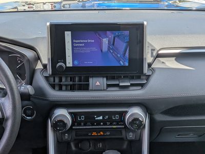2024 Toyota RAV4 - Photo 19