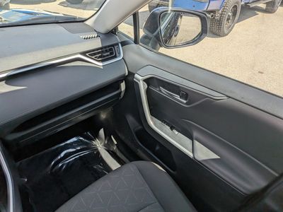 2024 Toyota RAV4 - Photo 18
