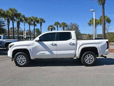 2024 Toyota Tacoma - Photo 4