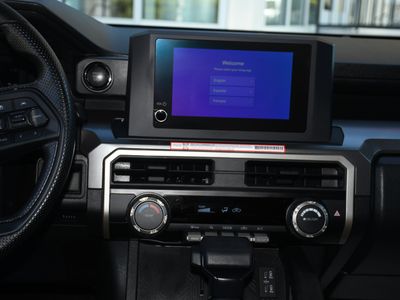 2024 Toyota Tacoma - Photo 14