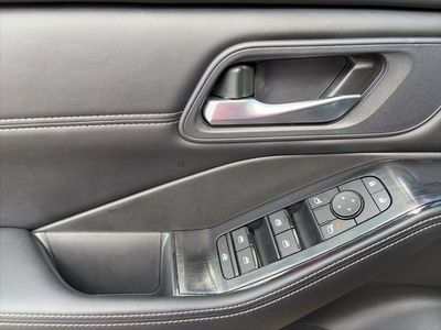 2025 Nissan Rogue - Photo 11