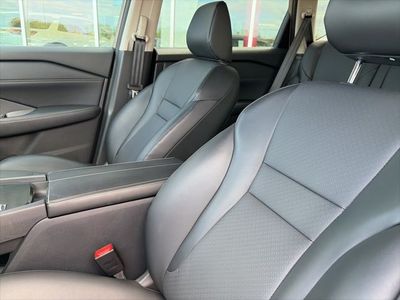 2025 Nissan Rogue - Photo 9