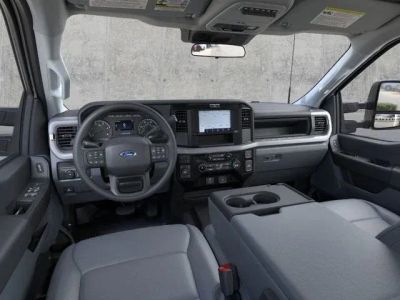 2026 Ford F-350SD - Photo 9